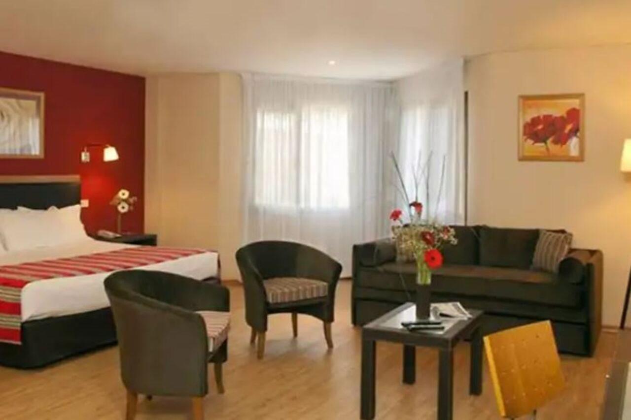 Land Express Neuquen Hotel Kültér fotó