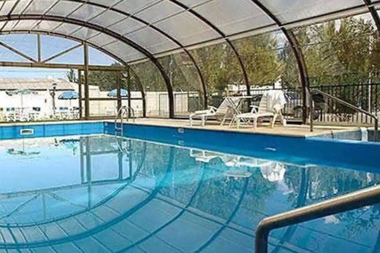 Land Express Neuquen Hotel Kültér fotó
