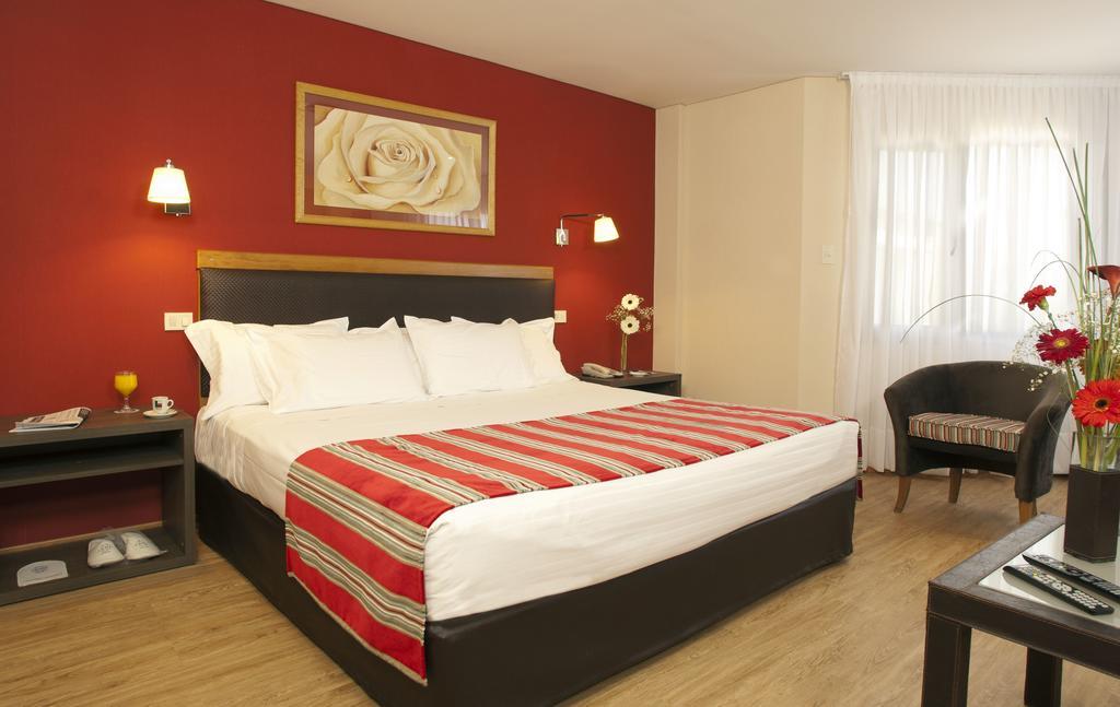 Land Express Neuquen Hotel Kültér fotó