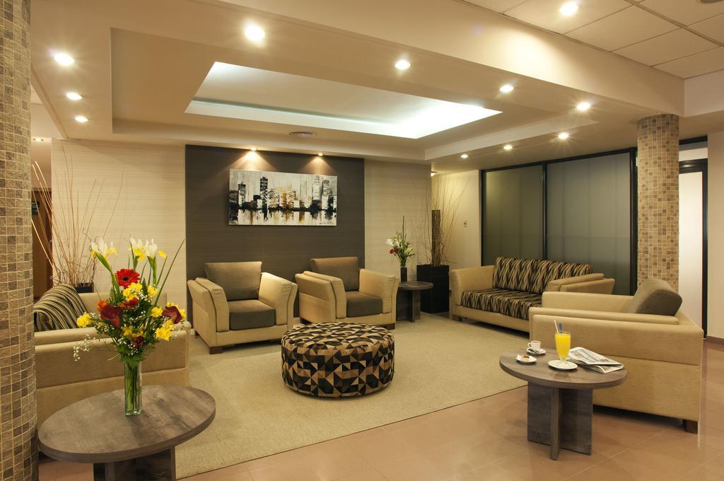 Land Express Neuquen Hotel Kültér fotó