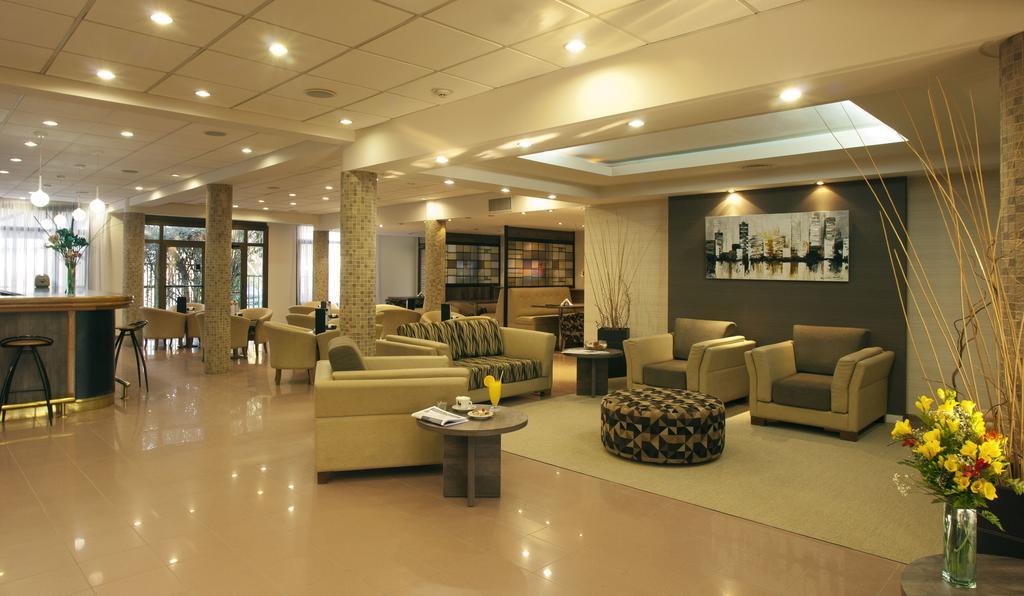 Land Express Neuquen Hotel Kültér fotó